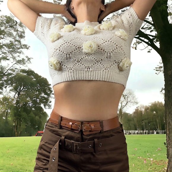 Crop Top Knit Medium Ivory Short Sleeve Crew Neck Decorated Pearls Faux Flowers - Picture 3 of 12